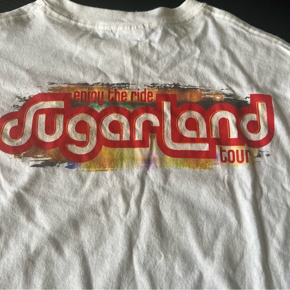Sugarland concert tee “Enjoy the Ride” tour - Picture 6 of 6